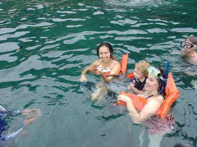  Family snorkeling 